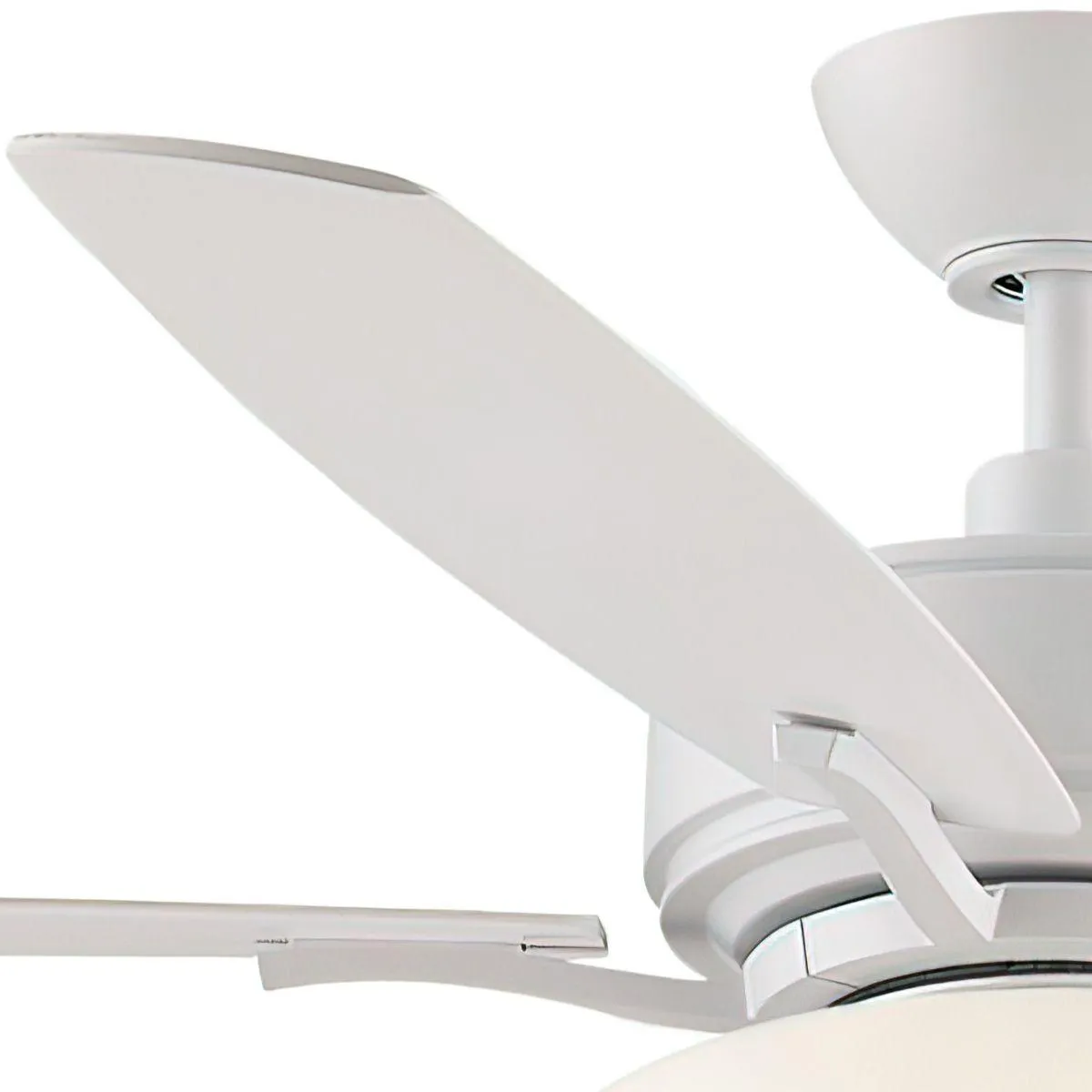 Aire Deluxe 52 Inch Matte White Ceiling Fan with Light Kit and Pull Chain